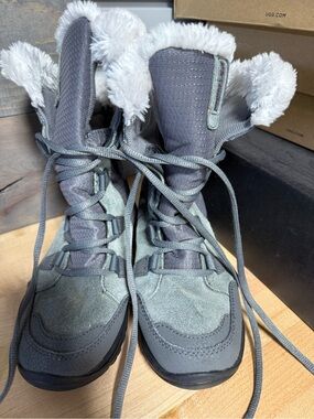 Columbia Gray Fleece-Lined Winter Boots
